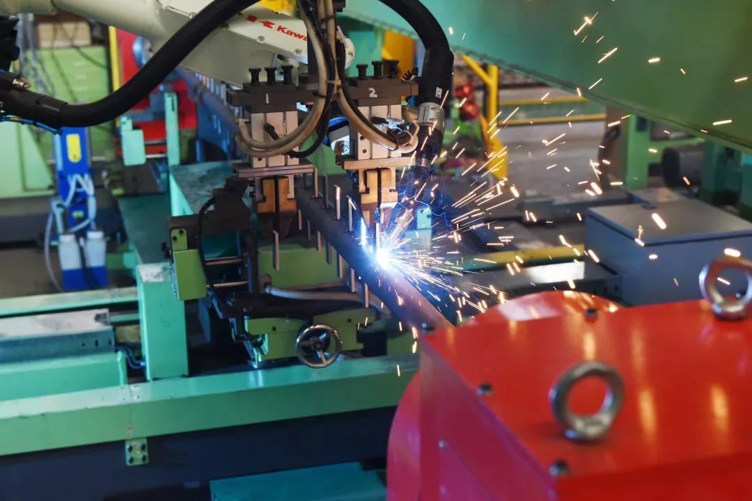 5DB5B015E6C0F1485E81244BF61_01A405F8_16493.jpg?e=